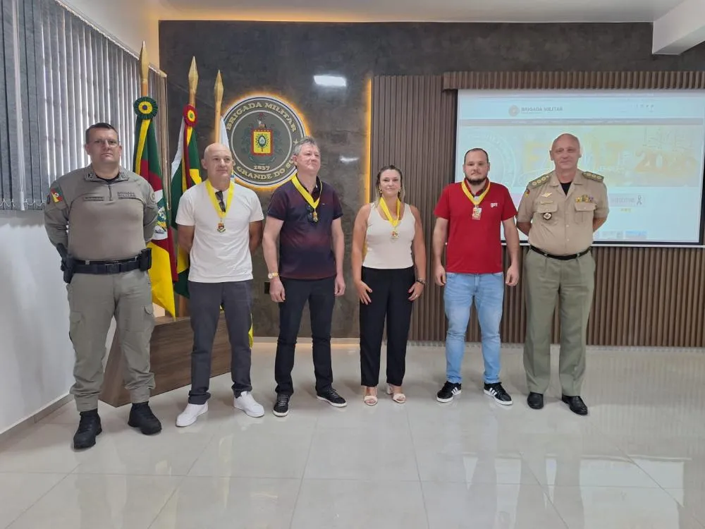 Brigada Militar realiza formatura de entrega de comendas do CRPO/FNO no 7º BPM