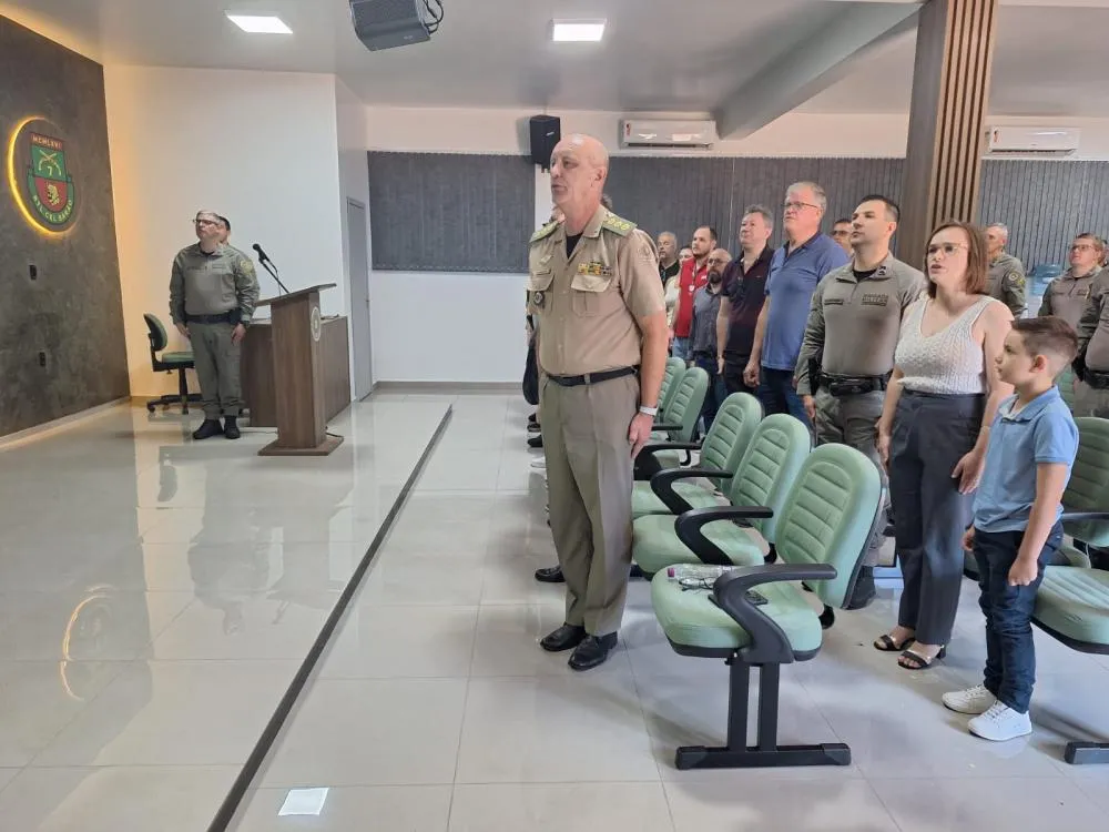 Brigada Militar realiza formatura de entrega de comendas do CRPO/FNO no 7º BPM