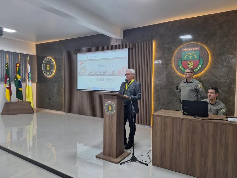 Brigada Militar realiza formatura de entrega de comendas do CRPO/FNO no 7º BPM