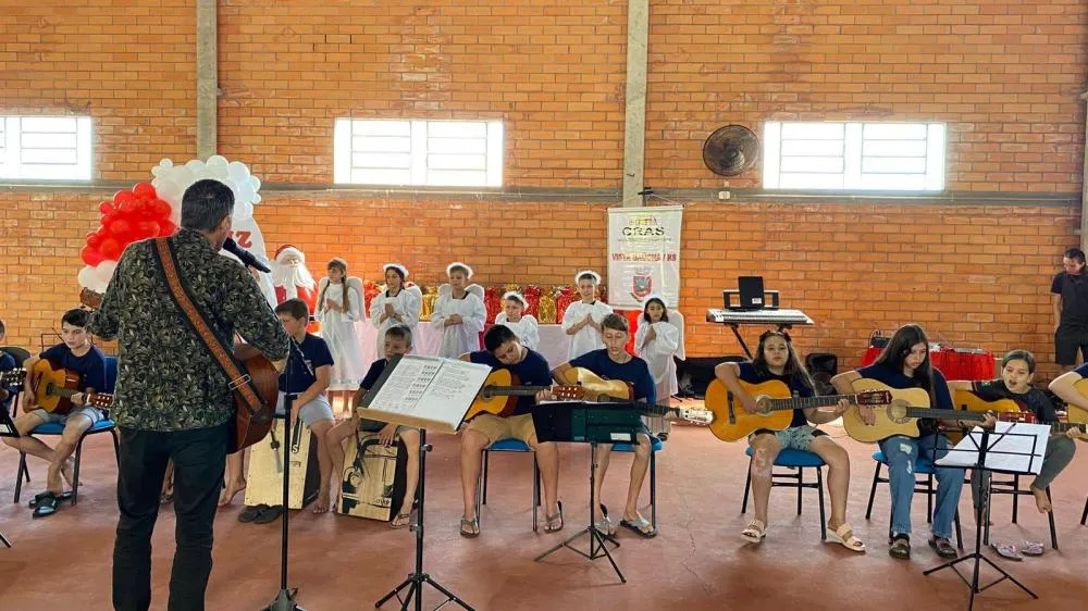 Encerramento do Programa Família Feliz reúne famílias em momento de integração