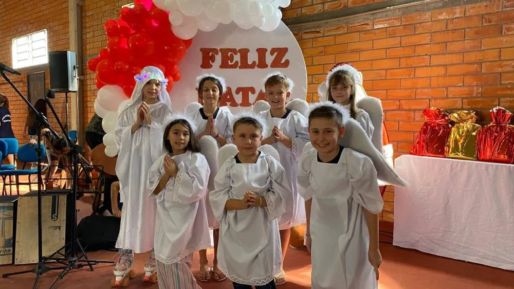 Encerramento do Programa Família Feliz reúne famílias em momento de integração