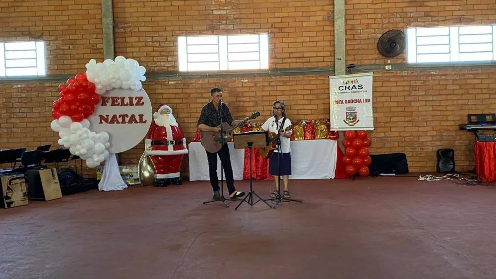 Encerramento do Programa Família Feliz reúne famílias em momento de integração