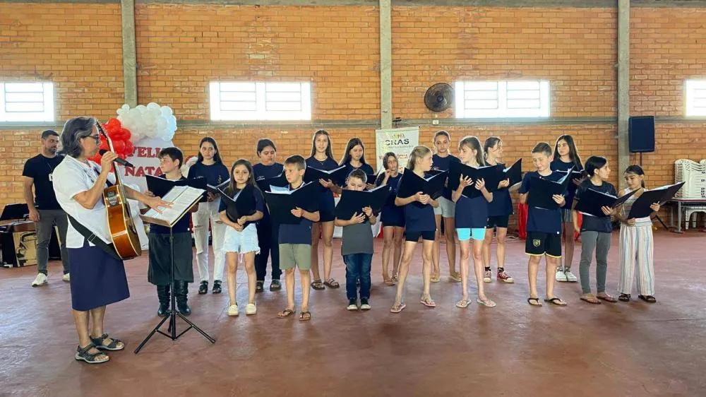 Encerramento do Programa Família Feliz reúne famílias em momento de integração