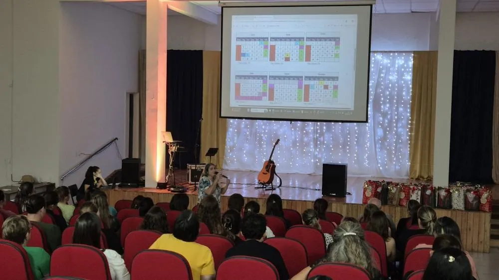 Formação marca encerramento do ano letivo e apresenta calendário de 2026 em Derrubadas