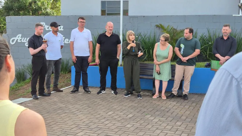 Praça Augusto Niederle é inaugurada e amplia áreas de convivência em Tenente Portela