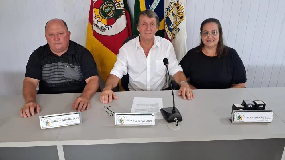  Anibaldo Brietzke, Gelci Luis Paschoali e Ângela Verenice da Luz. Fotos Júlio Santos/FP