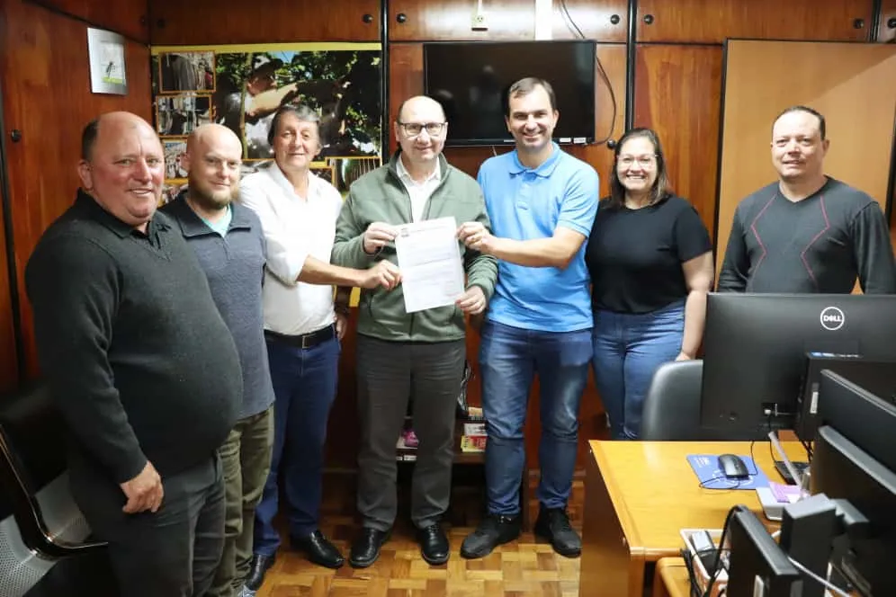 Deputado Elton Weber entrega emenda de R$ 100 mil para a saúde de Barra do Guarita