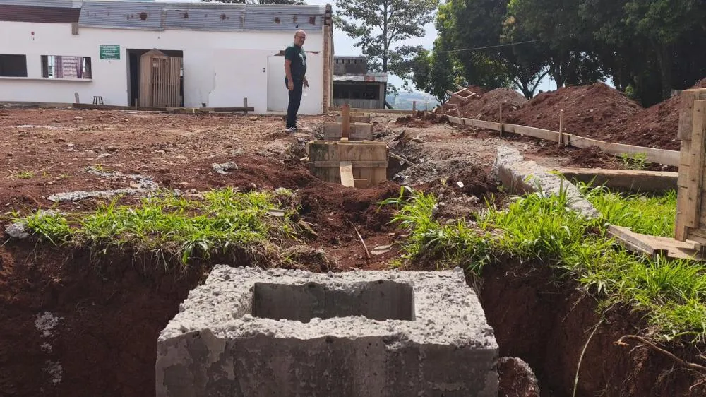 Administração de Tenente Portela vistoria obras do ginásio em Perpétuo Socorro