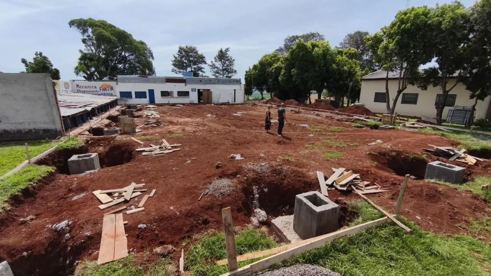 Administração de Tenente Portela vistoria obras do ginásio em Perpétuo Socorro