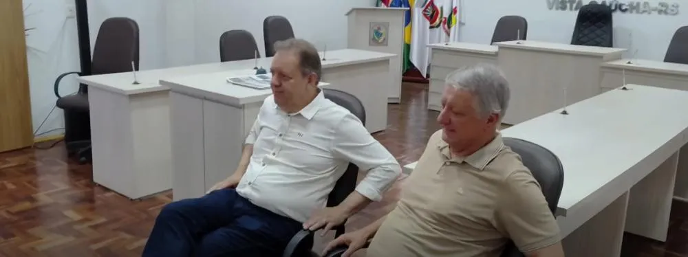 Secretário, juntamente com o prefeito Locatelli, destaca trabalhos do Governo Estadual nos municípios. Fotos: Divulgação/Ascom