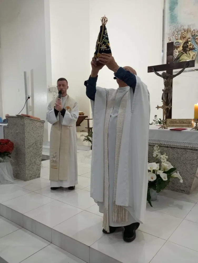 As novenas são realizadas de 2 a 12 de outubro e antecedem a festa da padroeira / Fotos: Júlio Santos