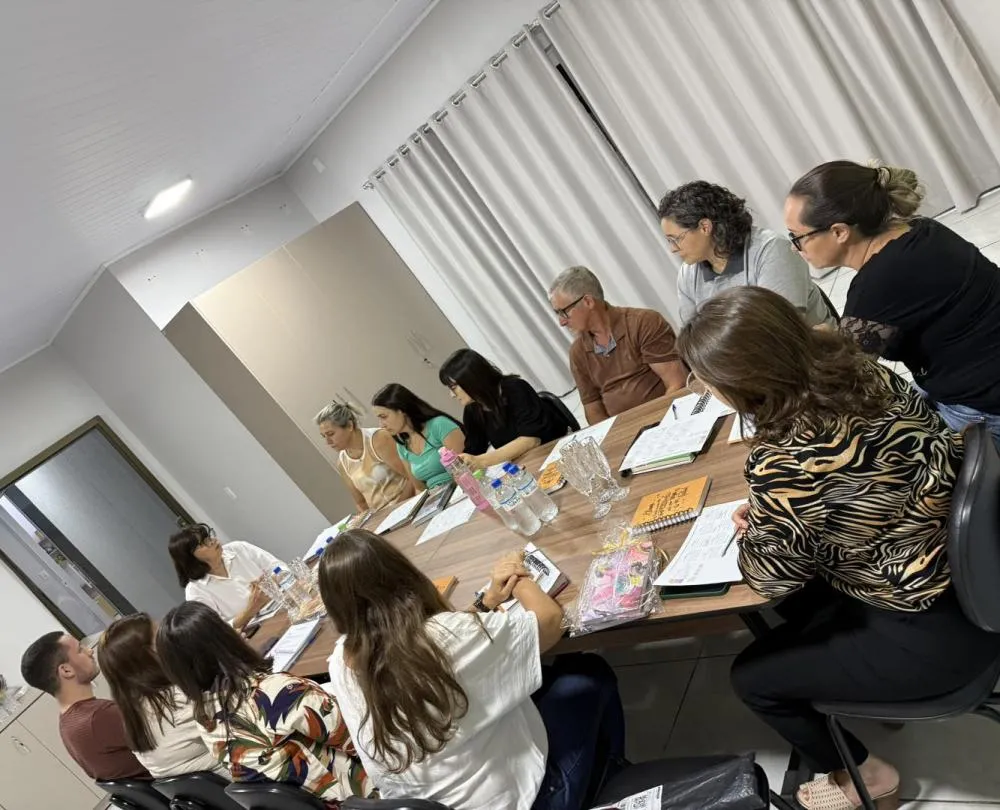Secretaria de Educação realiza reunião de abertura do ano letivo com diretores das escolas municipais