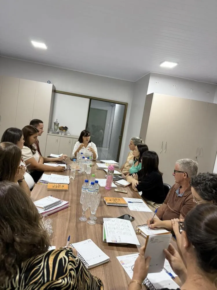 Secretaria de Educação realiza reunião de abertura do ano letivo com diretores das escolas municipais
