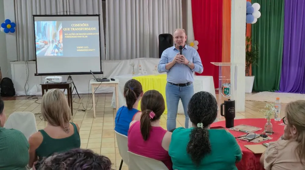 Educação de Tenente Portela abre ano letivo com encontro de formação e integração