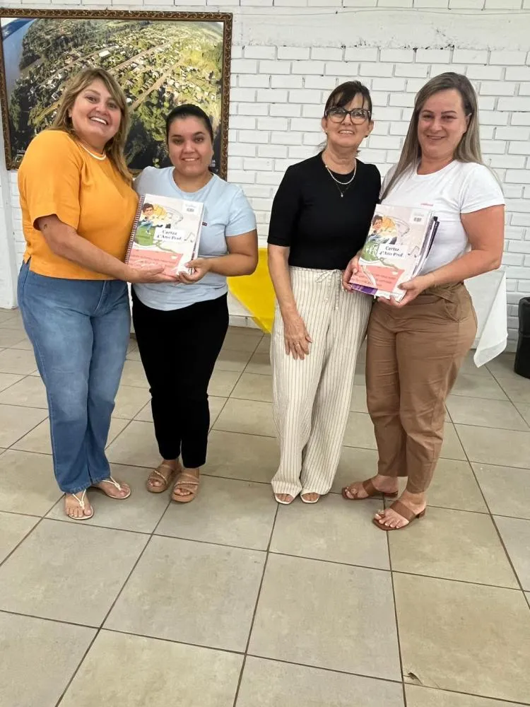 Formação pedagógica marca início da implantação do Sistema Aprende Brasil em Barra do Guarita