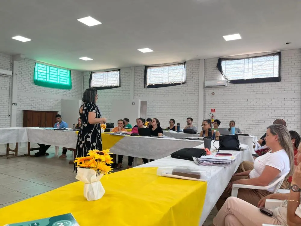Formação pedagógica marca início da implantação do Sistema Aprende Brasil em Barra do Guarita