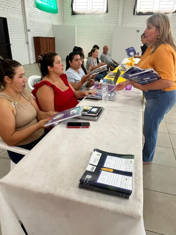 Formação pedagógica marca início da implantação do Sistema Aprende Brasil em Barra do Guarita