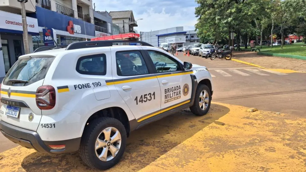 Pedágio educativo mobiliza comunidade no combate à violência contra a mulher em Tenente Portela