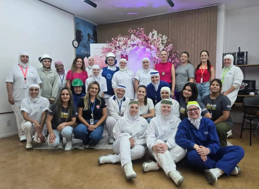Polícia Civil realiza ação de conscientização sobre violência doméstica em empresa de Três Passos