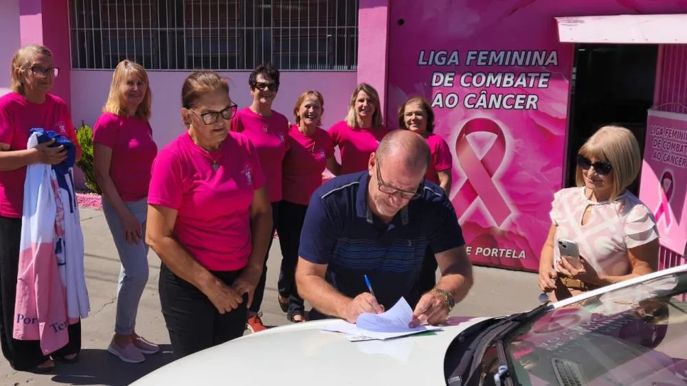 Prefeitura de Tenente Portela oficializa entrega de veículo à Liga Feminina de Combate ao Câncer