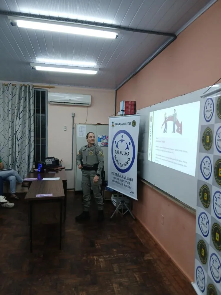 Brigada Militar realiza palestra sobre violência contra a mulher em São Martinho