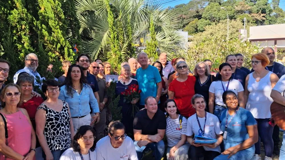 Presidente do HSA celebra 19 anos de dedicação com homenagem e plantio de árvore em Tenente Portela