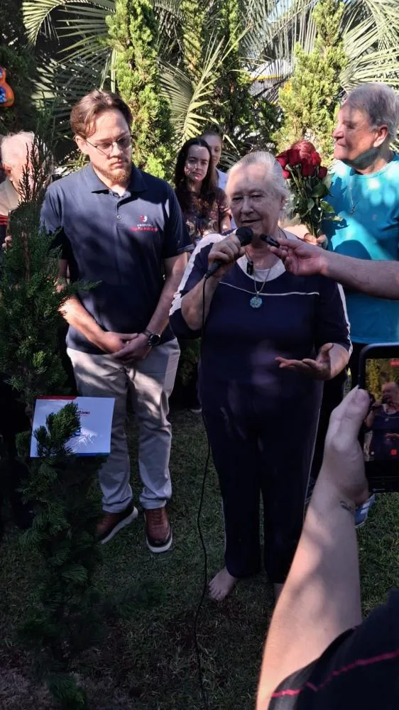 Presidente do HSA celebra 19 anos de dedicação com homenagem e plantio de árvore em Tenente Portela