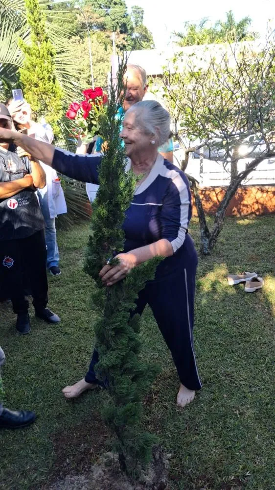 Presidente do HSA celebra 19 anos de dedicação com homenagem e plantio de árvore em Tenente Portela