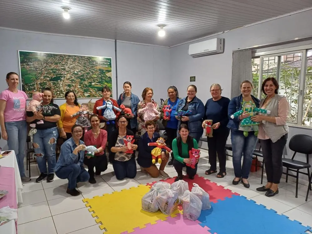 CRAS promove ação solidária no Dia das Crianças com Grupos de Corte e Costura no Lar Acolhedor e Casa Lar