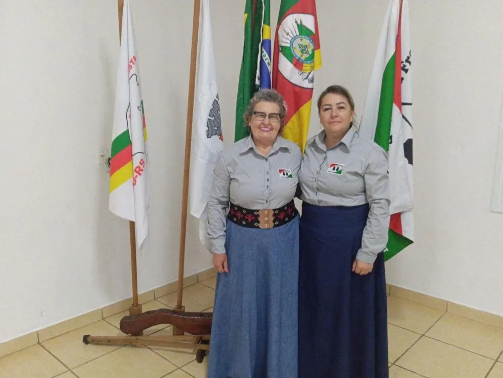 Patroa Sonilda Weirich (Neca) e a capataz Silvane Piffer de Borba. Foto: Divulgação.