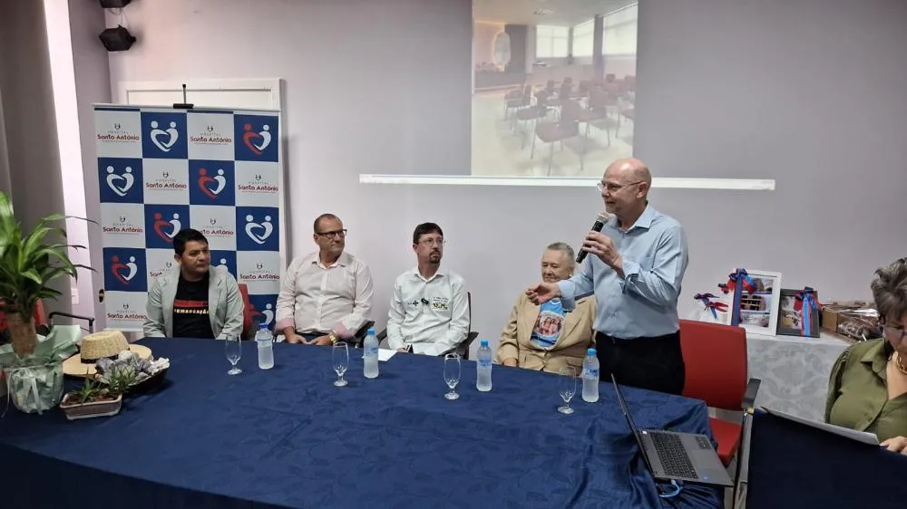 Secretário do Ministério da Saúde visita HSA e reforça apoio à ampliação de residências médicas