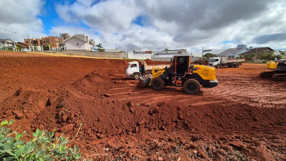 Nova Unidade Básica de Saúde avança com terraplanagem em Tenente Portela