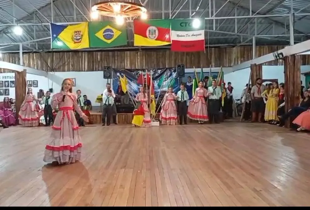 Invernadas do CTG Querência Gaúcha encantam em apresentações regionais