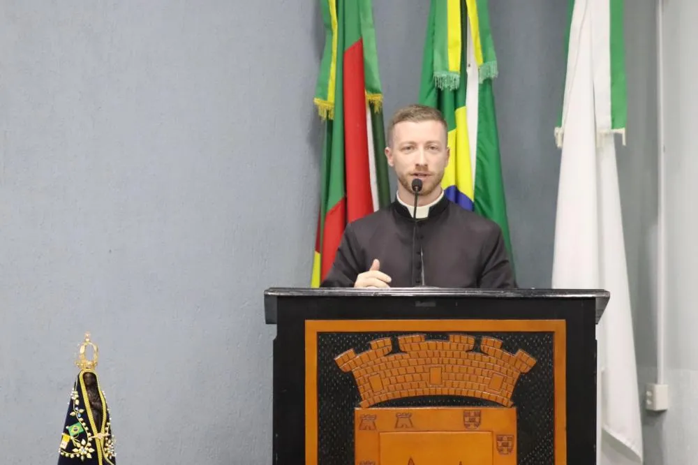 Igreja Nossa Senhora Aparecida é homenageada na Câmara pelos seus 80 anos de história