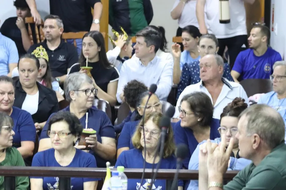 Igreja Nossa Senhora Aparecida é homenageada na Câmara pelos seus 80 anos de história