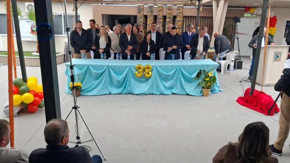 Hospital Municipal é reinaugurado durante comemorações dos 38 anos de emancipação