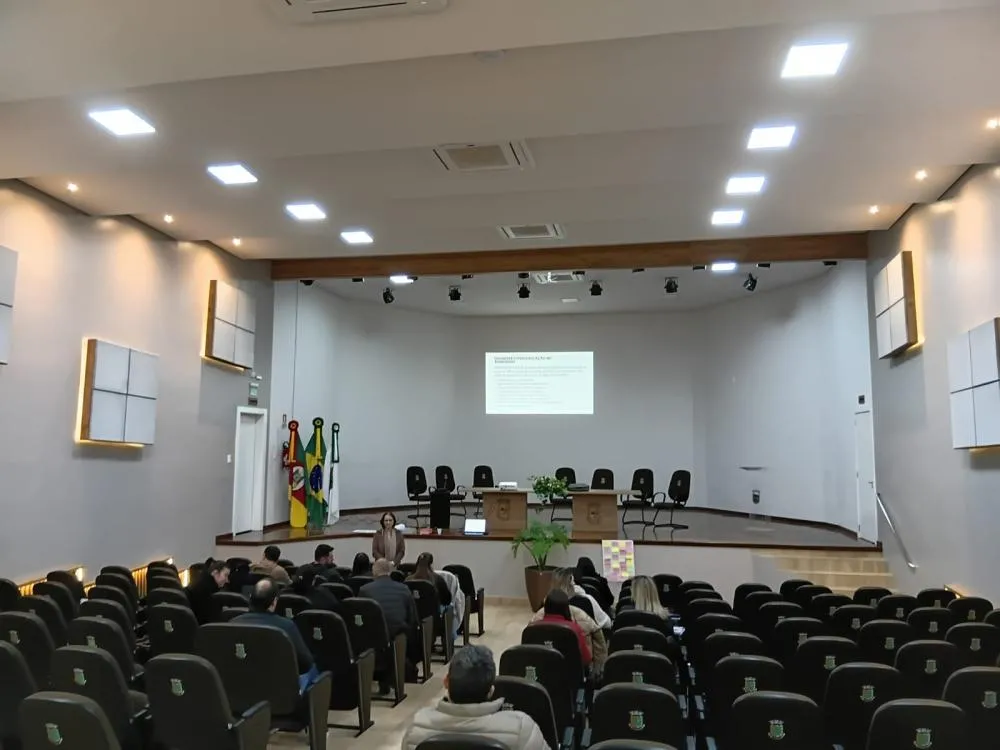 Tenente Portela sedia encontro regional para construção dos Planos Municipais de Educação