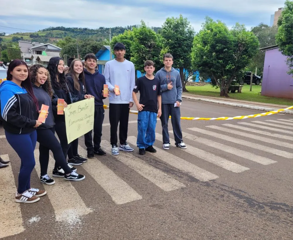 Maio Laranja: ação educativa mobiliza comunidade no combate ao abuso infantil
