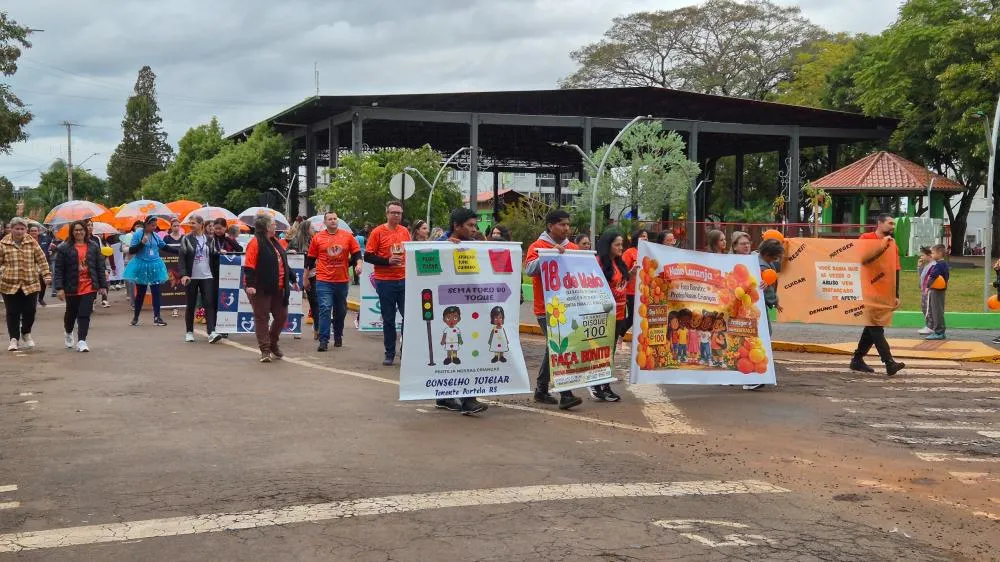 Maio Laranja mobiliza comunidade em caminhada de conscientização em Tenente Portela