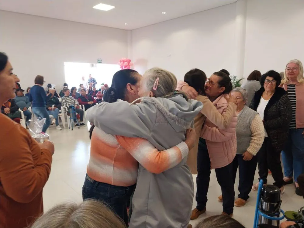 Vista Gaúcha realiza entrega de kits do Programa Mãe Gaúcha