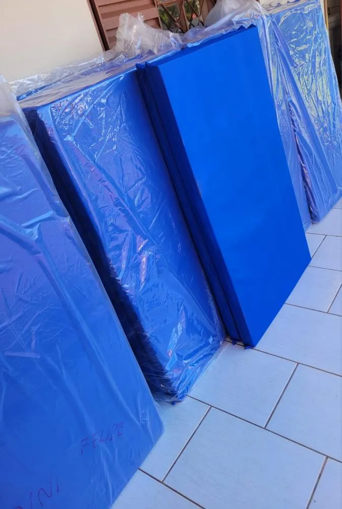 Administração Municipal realiza entrega de colchonetes para escolas da rede municipal