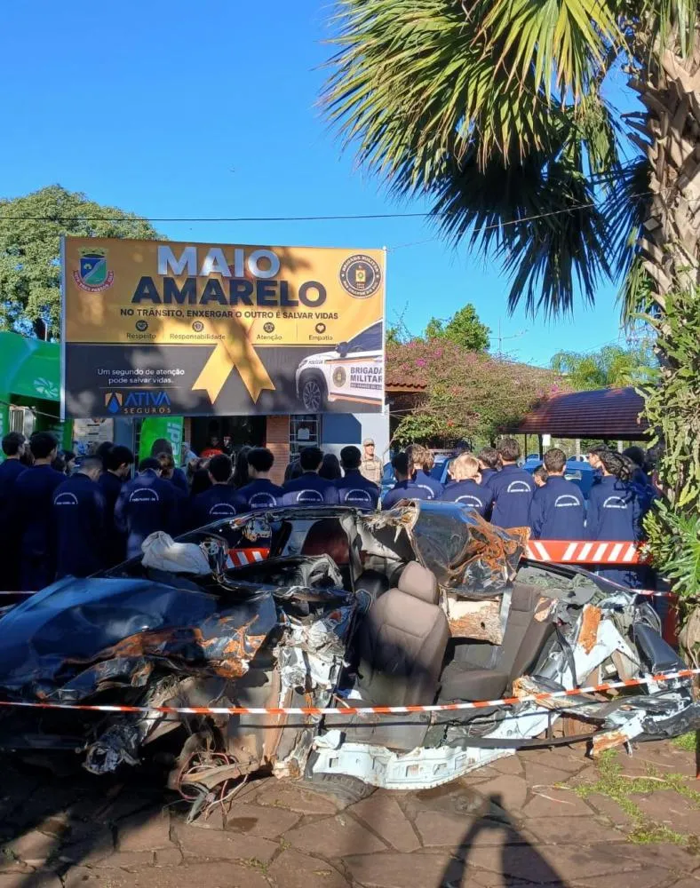 Brigada Militar realiza ação de conscientização do Maio Amarelo em Três Passos
