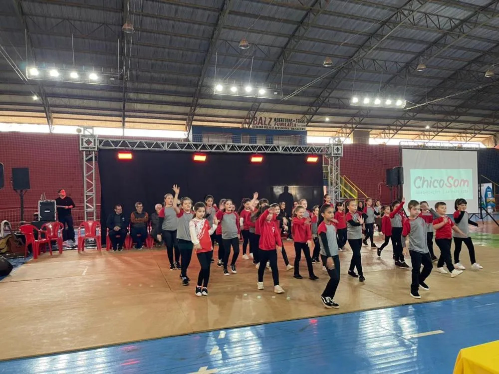 XIII Festival Regional Nossa Arte reúne talento, inclusão e emoção em Tenente Portela