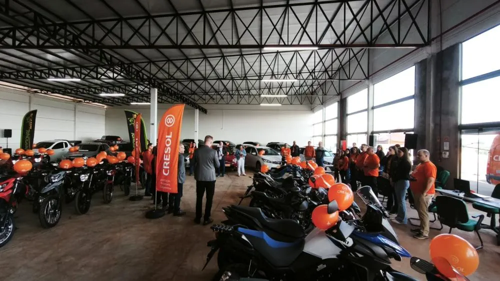 Prefeito prestigia abertura do Feirão de Automóveis e Motos da Cresol em Tenente Portela