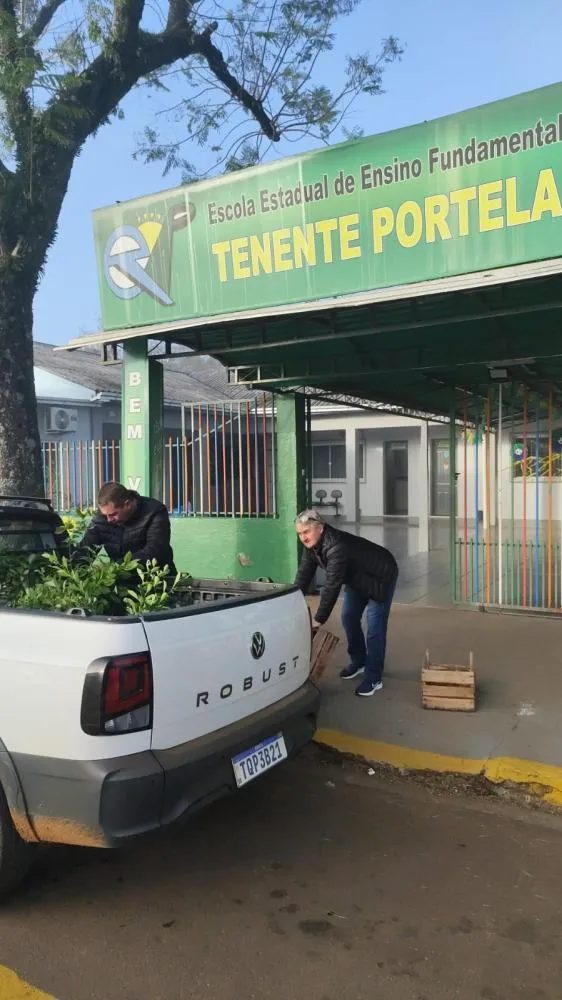 Secretaria de Agricultura e Meio Ambiente realiza entrega de 500 mudas de árvores nativas em Tenente Portela