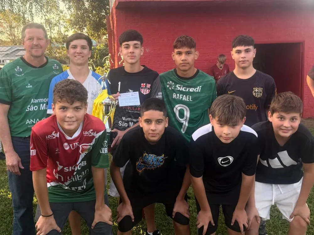 Finais do Campeonato Municipal de Futebol Sete reúnem cerca de mil pessoas em Vista Gaúcha