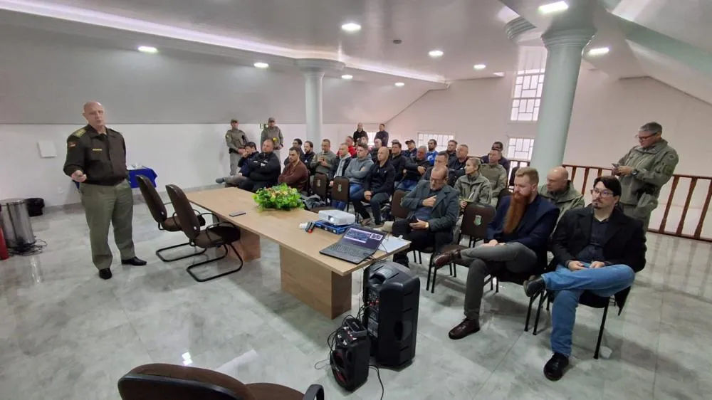 ACISA e Brigada Militar promovem debate sobre segurança e reforçam integração entre setor produtivo e poder público em Tenente Portela