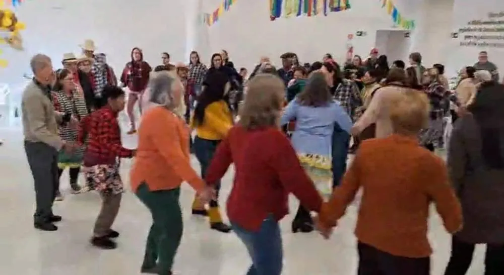 Festa Junina promove integração e momentos de alegria para idosos do Grupo Reviver
