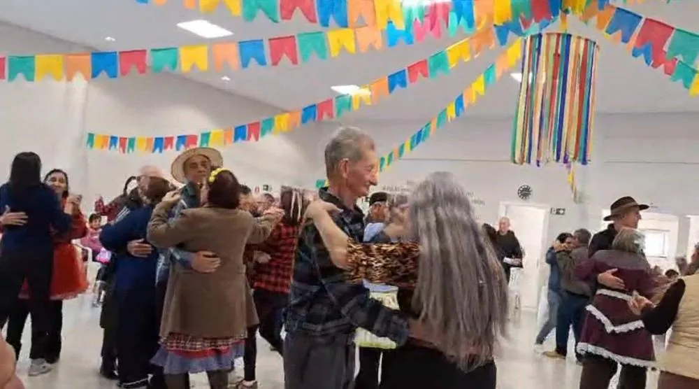 Festa Junina promove integração e momentos de alegria para idosos do Grupo Reviver
