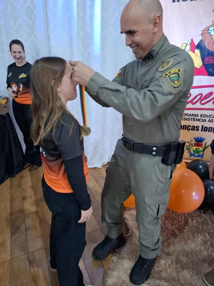 Redentora realiza formatura do PROERD com participação de alunos das redes municipal e estadual